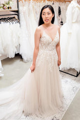 Elegant V-Neck Sleeveless Wedding Dresses Tulle With Appliques-27dress
