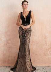 Exquisite Long V-neck Lace Mermaid Evening Dress