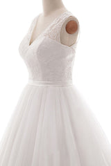 Eye-catching V-neck Tulle A-line Wedding Dress On Sale-27dress