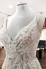 Eye-taking Sleeveless Tulle V Neck Lace A-Line Wedding Dresses-27dress