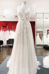 Eye-taking Sleeveless Tulle V Neck Lace A-Line Wedding Dresses-27dress