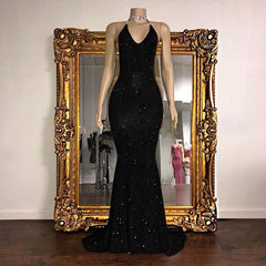 Elegant Halter V-Neck Mermaid Evening Dress with Sequins