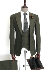 Fancy Peaked Lapel Men Green Prom Suits