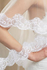 Free Two Tiered Veil for Bridal Women Wedding Veils With Lace-27dress