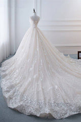 Glamorous Tulle Lace Appliques Wedding Dress V-Neck Pearls Sleeveless Bridal Gowns with Rhinestones On Sale-27dress