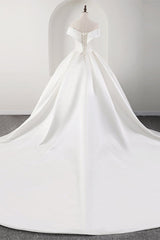 Glamorous White Satin Ruffles Wedding Dresses Off-the-shoulder A-line Bridal Gowns Online-27dress