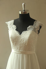 Glamorous White Straps Appliques Wedding Dress Sleeveless V-neck Chiffon Bridal Gowns On Sale-27dress
