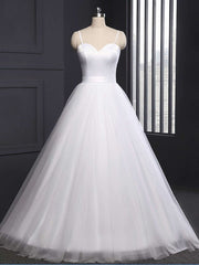 Gorgeous Sweetheart Tulle Ball Gown Wedding Dress with Sashes / Ribbons