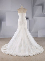 Gorgeous Trumpet/Mermaid Sweetheart Tulle Sweep Train Wedding Dress with Beading