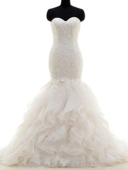 Gorgeous Trumpet/Mermaid Sweetheart Tulle Wedding Dress with Cascading Ruffles and Sweep Train