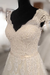 Gorgeous V-Neck Cap Sleeves Tulle Wedding Dress Lace Appliques Ruffle Bridal Gowns Online-27dress