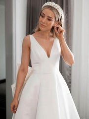 Gorgeous V-neck Satin Wedding Dress with Bow and Chapel Train