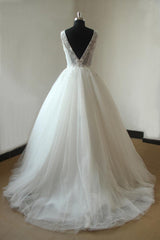 Gorgeous V-neck Sleeveless Appliques Wedding Dress White Ball Gown Tulle Bridal Gowns On Sale-27dress