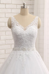 Gorgeous V neck Straps Sleeveless Wedding Dresses White A line Lace Bridal Gowns With Appliques Online-27dress