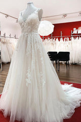 Graceful Ivory Tulle V Neck Lace Ruffles A-Line Wedding Dresses-27dress
