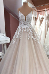 Graceful Spaghetti Straps Tulle V Neck Sequins Wedding Dresses With Lace Appliques-27dress