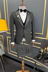 Peaked Lapel Three Pieces Classic Gray Business Suits