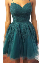 Halter Dark Green Lace Appliques Short Homecoming Dress