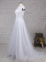 Illusion Tulle Sweep Train Wedding Dress With Appliques Lace