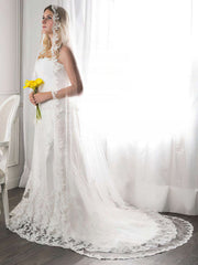 Lace Court Train Wedding Dress with Ruffles and Sweetheart Trumpet/Mermaid Cut