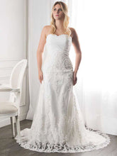 Lace Court Train Wedding Dress with Ruffles and Sweetheart Trumpet/Mermaid Cut