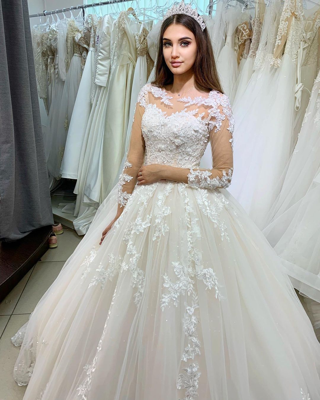 Long Sleeves Princess Ball Gown Wedding Dress With Lace Appliques-27dress
