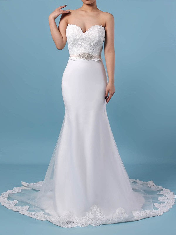 Mermaid Sweetheart Wedding Dress with Tulle Sweep Train and Appliques Lace