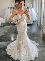 Mermaid V-neck Tulle Wedding Dress With Appliques Lace for a Special Day