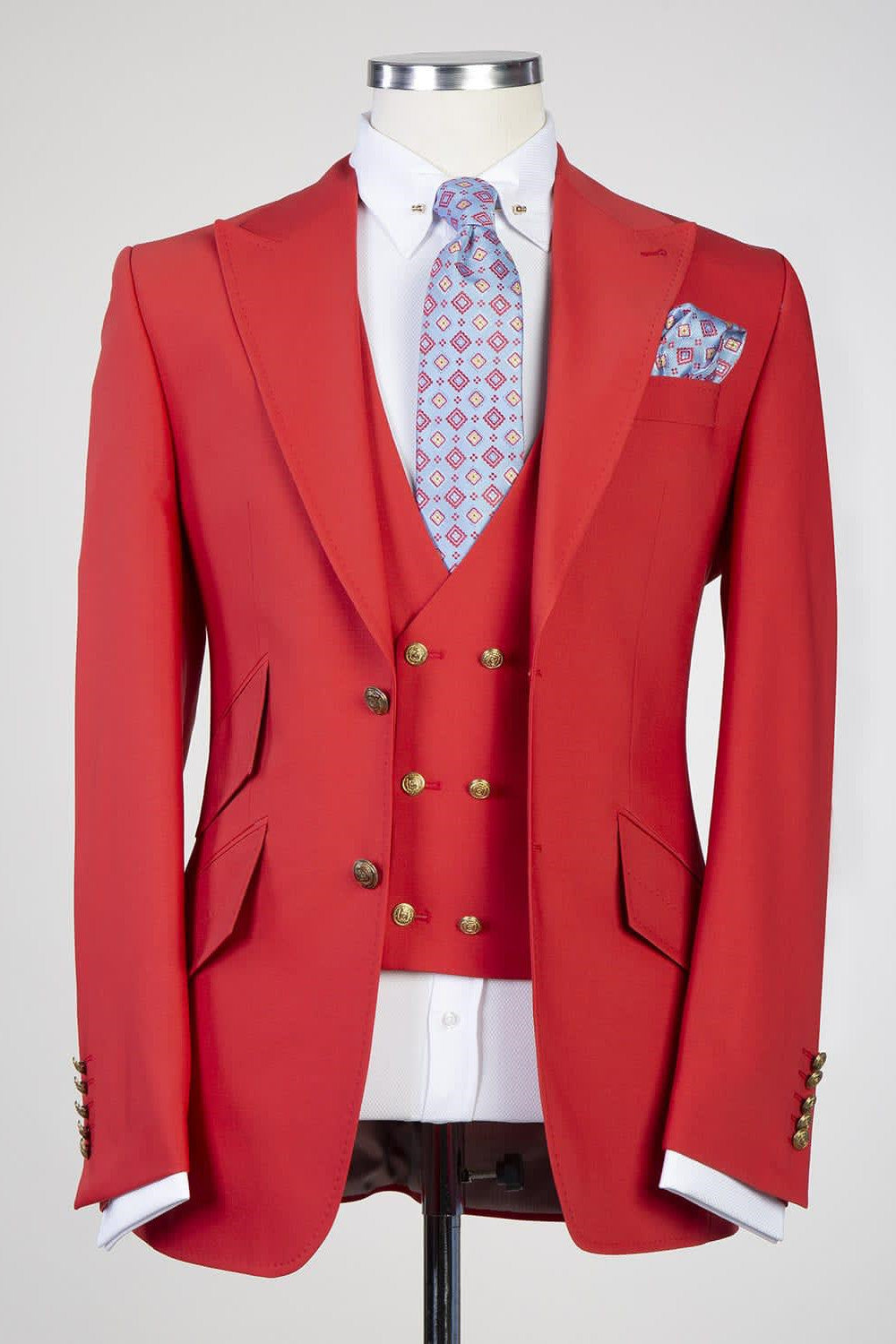 New Arrival Peaked Lapel Three Pieces Fashion Red Prom Suits