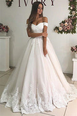Off-the-Shoulder Princess Lace Wedding Dress-27dress