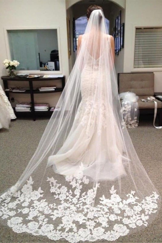 One-Layer Lace Appliques Long Wedding Veils-27dress