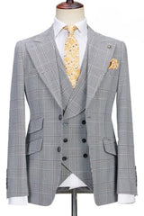 Peaked Lapel Three Pieces Plaid Business Suits