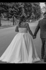 27DRESS Plus Size Strapless Ball Gown Wedding Dresses with Lace Applique