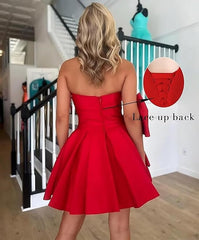 Chic Short A-line Sleeveless Strapless Ruched Lace Up Homecoming Dresses with Bow