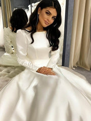Satin Court Train Wedding Dress with Buttons - Ball Gown Scoop Neck