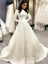 Satin Court Train Wedding Dress with Buttons - Ball Gown Scoop Neck
