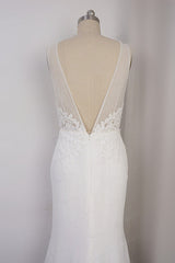 Sexy Deep-V-Neck Chiffon Sheath Wedding Dress Lace Appliques Sleeveless Pearls Bridal Gowns Online-27dress
