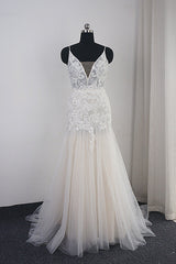 Sexy Deep-V-Neck Tulle Mermaid Wedding Dress Lace Appliques Spaghetti Straps Beadings Bridal Gowns Online-27dress