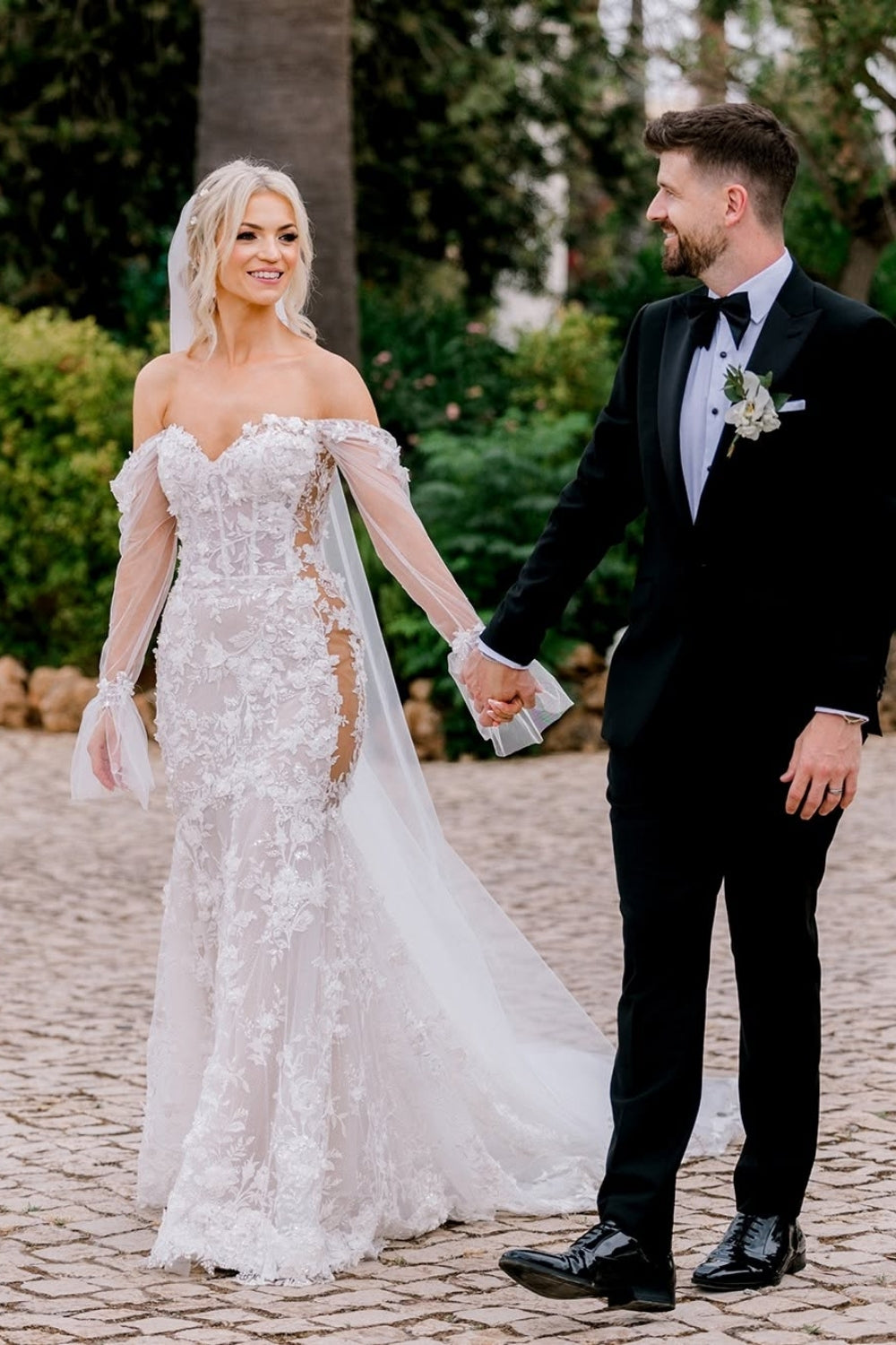 Sexy Off-the-Shoulder Long Sleeves Sheath Wedding Dress-27dress