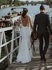 Sheath/Column Wedding Dress with Lace Chiffon and Buttons