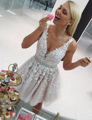 Short A-line V-neck Lace Tulle Homecoming Dress-27Dress