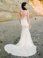 Silk-Like Satin Trumpet/Mermaid Illusion Wedding Dress with Appliques Lace