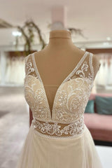 Sleeveless V-Neck Wedding Dress Lace Tulle Bridal Gowns-27dress