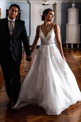 Spaghetti-Straps Sleeveless Beach Wedding Dress With Appliques-27dress