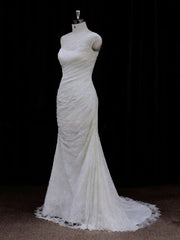 Stunning One Shoulder Tulle Trumpet/Mermaid Wedding Dress with Appliques Lace