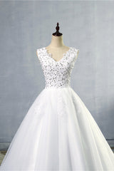 Stunning V-Neck Sequins Tulle Wedding Dresses A-Line Lace Appliques Bridal Gowns Online-27dress