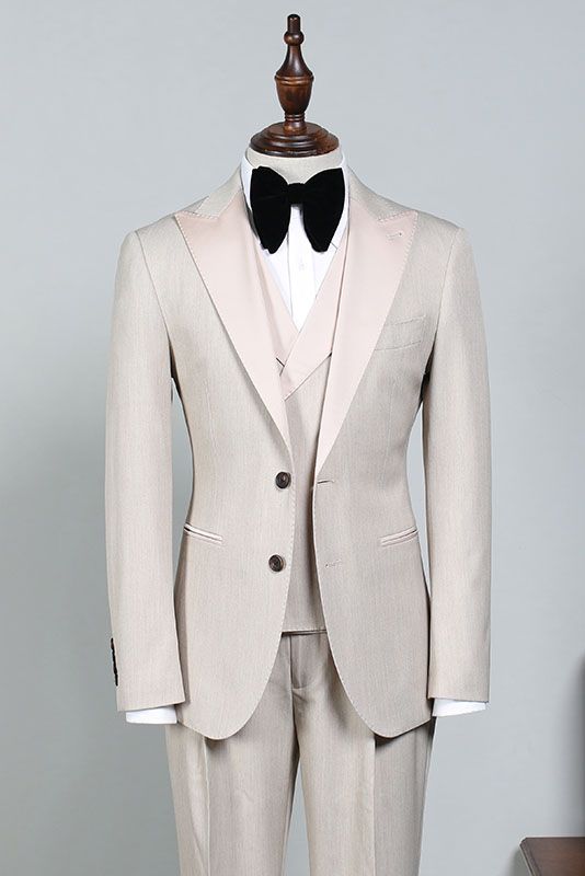 Stylish Off White Peaked Lapel 2 Button Business Suit For Men