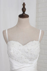 Stylish Straps Sweetheart Wedding Dress White Satin Lace Appliques Beadings Bridal Gowns Online-27dress