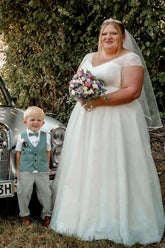 27DRESS Sweetheart Short Sleeves Plus Size Ball Gown Wedding Dresses