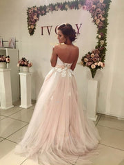 Sweetheart Tulle Ball Gown with Appliques Lace for your Wedding Dress